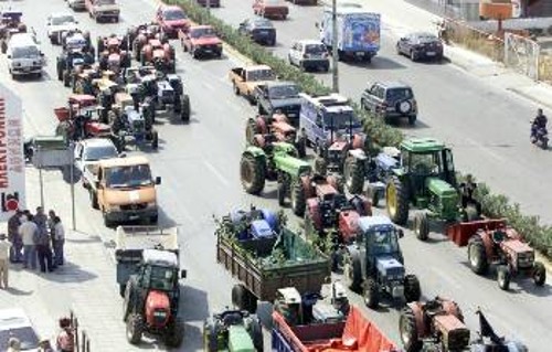 Στιγμιότυπο από την χθεσινή κινητοποίηση των αμπελουργών της Αχαίας