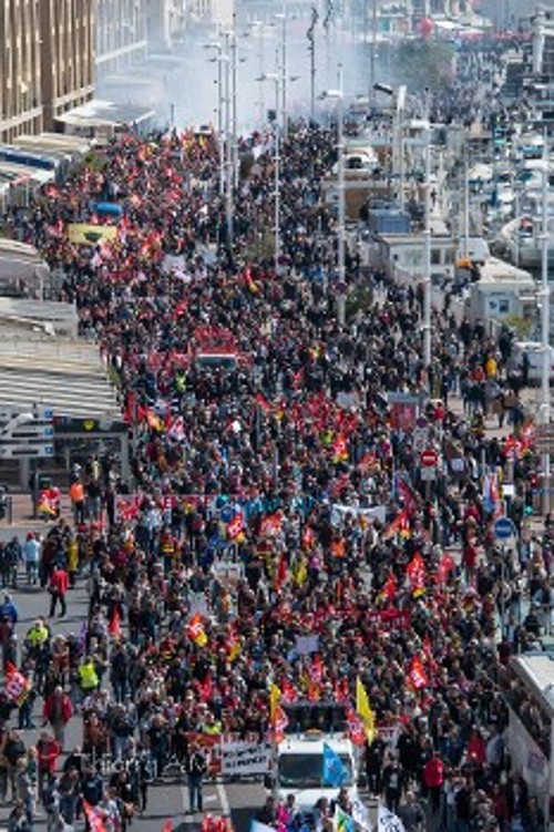 Από τις μεγαλειώδεις απεργιακές κινητοποιήσεις στη Γαλλία την περασμένη άνοιξη