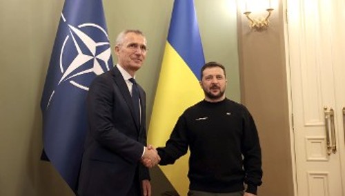 Από τη χτεσινή συνάντηση του γγ του ΝΑΤΟ με τον Β. Ζελένσκι στο Κίεβο