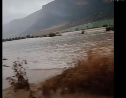 Το πλημμυρισμένο εργοστάσιο στην Κορινθία