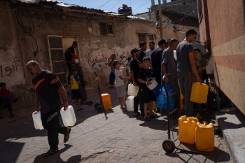 Γολγοθάς η εύρεση νερού στη Γάζα μετά τη διακοπή υδροδότησης που επέβαλε το Ισραήλ