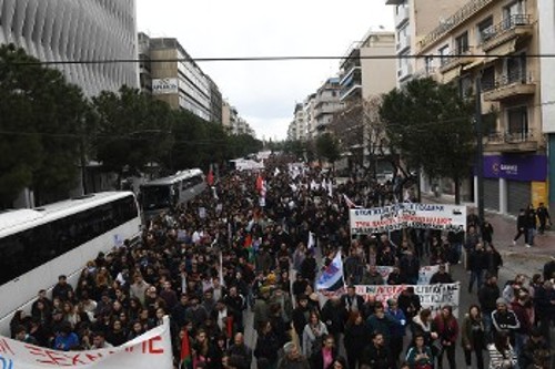 Η Συγγρού γεμάτη διαδηλωτές