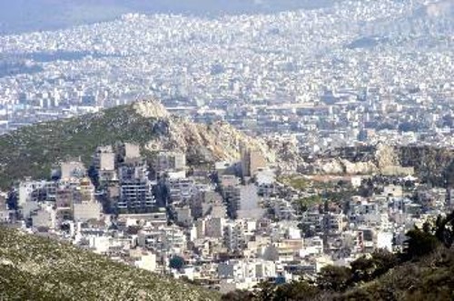 Η τσιμεντένια Αθήνα του σήμερα, από το Σχιστό