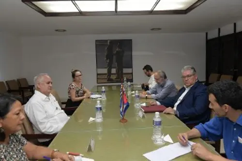 Από τη συνάντηση με το Τμήμα Διεθνών Σχέσεων της ΚΕ του ΚΚ Κούβας, με επικεφαλής τον Εμίλιο Λοσάδα Γκαρσία
