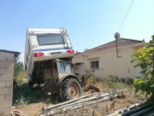 Σαν να μην πέρασε μια μέρα στη Φαρκαδόνα