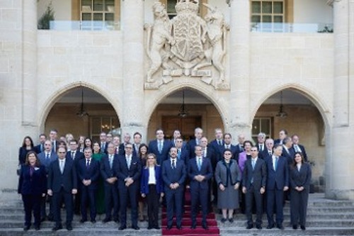 Στιγμιότυπο από τη Σύνοδο των δύο κυβερνητικών αντιπροσωπειών στη Λευκωσία