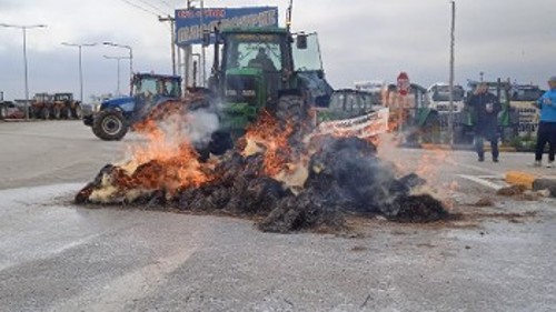 Από τον αποκλεισμό στον κόμβο Μεγαλοχωρίου στα Τρίκαλα