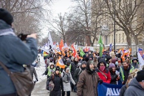 Από συγκέντρωση διαμαρτυρίας στις 15 Φλεβάρη ενάντια στις απολύσεις