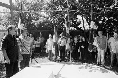 Από την εκδήλωση τιμής στις 17/7/2005(φωτογραφία: Γιώργης ΛΙΟΝΑΚΗΣ)