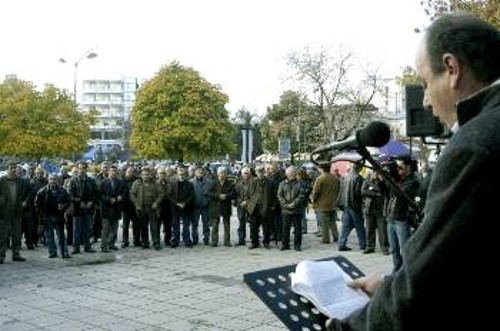 Από τη χτεσινή συγκέντρωση στα Τρίκαλα