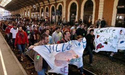 Αποκλεισμός τρένου στην Τουλούζη