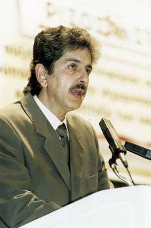 Ο υποψήφιος δήμαρχος Ιωαννίνων Τάκης Τσίγκας, μέλος της ΚΕ του ΚΚΕ και αρχισυντάκτης του «ΡΙΖΟΣΠΑΣΤΗ»