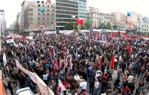 Η φετινή Πρωτομαγιά, έτσι όπως τη γιόρτασαν τα ταξικά συνδικάτα που συσπειρώνονται στο ΠΑΜΕ, και η ανταπόκριση που είχε το κάλεσμά τους, απέδειξαν πόσο κυρίαρχο - κρίσιμο είναι το ζήτημα του μόνιμου προσανατολισμού του εργατικού αγώνα σε ξεκάθαρη αντιιμπεριαλιστική κατεύθυνση. Κι αυτό δεν ήρθε μόνο του. Εχει πίσω του συγκεκριμένη - έμπρακτη πρωτοπόρα δράση