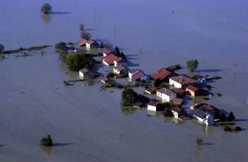 Πλημμυρισμένα σπίτια στην Κρεμόνα