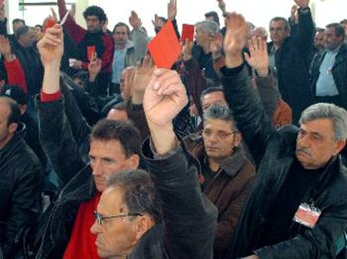 Οι οικοδόμοι ψηφίζουν για την απόφαση του Συνεδρίου τους