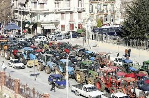 Στιγμιότυπο από τις πρόσφατες πολύμορφες κινητοποιήσεις των αγροτών