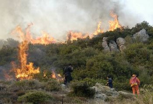 Αντίστοιχη κατάσταση με αυτή του 2007 (φωτό) έζησαν και χτες κάτοικοι στην Εύβοια