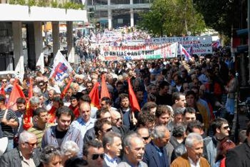 Πυκνή η διάταξη σε όλη την έκταση της πορείας