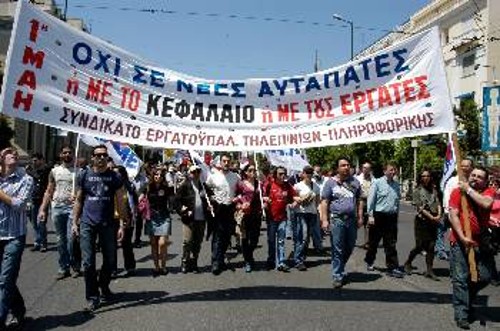 Οι εσωτερικές αντιφάσεις του καπιταλισμού, σύμφυτες του ίδιου ως κοινωνικο-οικονομικού σχηματισμού, οι οικονομικές κρίσεις, είναι αξεπέραστες, χωρίς την αντικατάστασή του από την κομμουνιστική κοινωνία. Που απαιτεί το επαναστατικό έργο των μαζών, με ηγέτη την εργατική τάξη