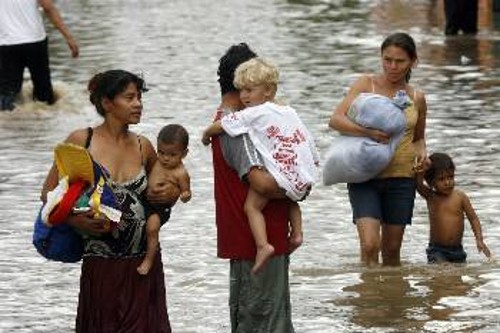 Απελπιστικές οι συνθήκες για το λαό της Ονδούρας