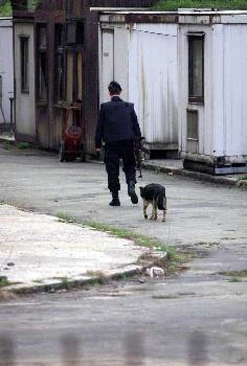 Από το εσωτερικό των φυλακών όπου κρατείται ο Σλ. Μιλόσεβιτς