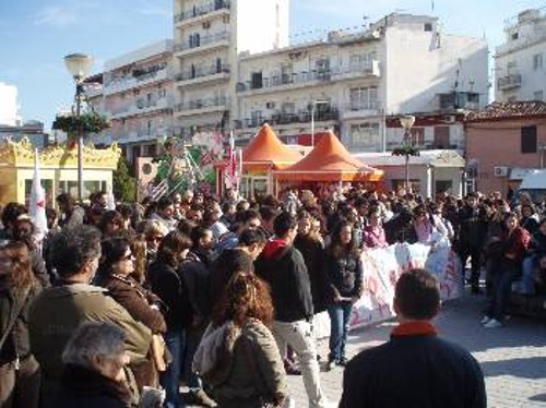 Από την απεργιακή συγκέντρωση στη Χαλκίδα