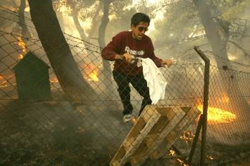 Άμεσος ο κίνδυνος του εγκλωβισμού στις φλόγες κάθε ώρα