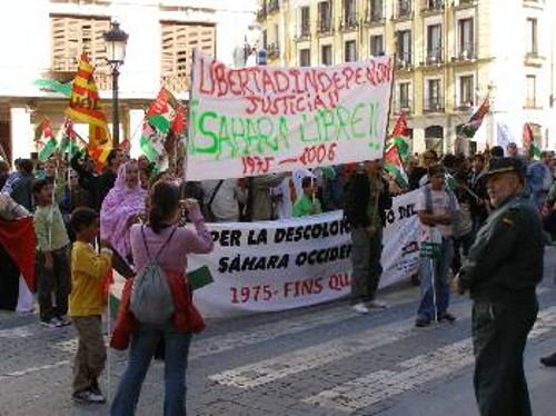 Από παλιότερη διαδήλωση στη Μαδρίτη για την απελευθέρωση της Δυτικής Σαχάρας και τον τερματισμό της κατοχής από το Μαρόκο