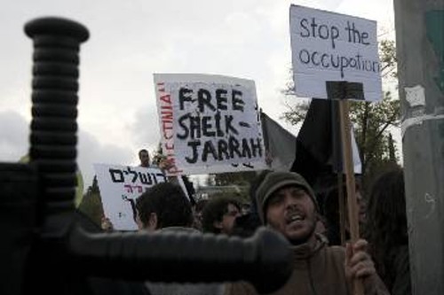 Διαμαρτυρίες για τις ισραηλινές προκλήσεις πραγματοποιήθηκαν από φιλειρηνιστές Ισραηλινούς στην ανατολική Ιερουσαλήμ