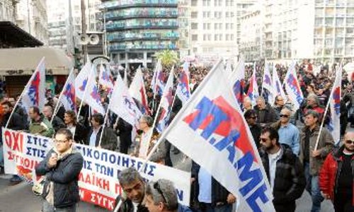 Μαζικό και δυναμικό το μπλοκ των ταξικών δυνάμεων στη χτεσινή απεργιακή κινητοποίηση