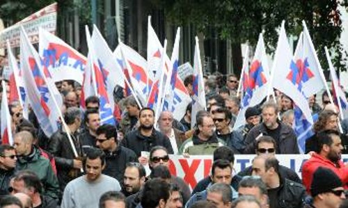 Οργάνωση και συμμαχία από τα κάτω, στις εργατογειτονιές, την ύπαιθρο και στους τόπους δουλειάς, για να βρουν ισχυρά εμπόδια τα χειρότερα που ετοιμάζουν για το λαό το κεφάλαιο και τα κόμματά του