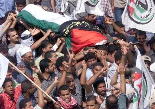 Στα επεισόδια, μετά τη χτεσινή κηδεία έφηβου Παλαιστίνιου υπήρξαν κι άλλοι νεκροί από τα πυρά Ισραηλινών στρατιωτών