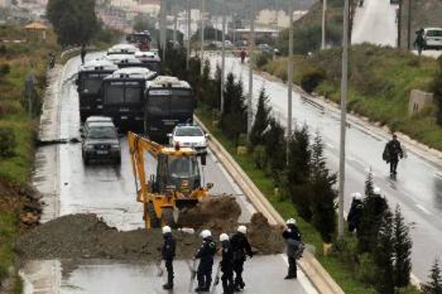 Ισχυρές αστυνομικές δυνάμεις στη λεωφόρο Λαυρίου