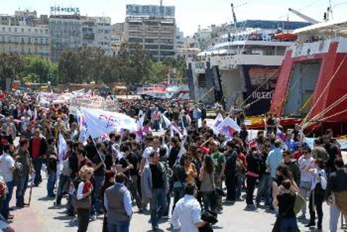 Η πορεία του Πειραιά καταλήγει στο λιμάνι