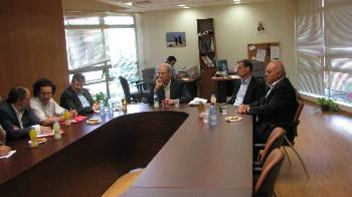 Από τη συνάντηση της αντιπροσωπείας του ΚΚΕ στο ισραηλινό κοινοβούλιο, με εκπροσώπους του ΚΚ Ισραήλ και του μετώπου ΧΑΝΤΑΣ