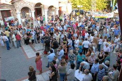 Η συγκέντρωση στο σταθμό του ΗΣΑΠ στην Αγία Βαρβάρα