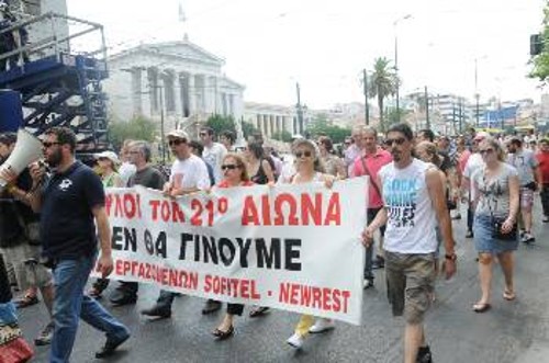 Καμιά διαπραγμάτευση δεν πρόκειται να γίνει για το συμφέρον του λαού. Καμιά ανοχή στις αυταπάτες που πάνε να καλλιεργήσουν συγκυβέρνηση - τρόικα