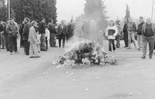 Αγρότες στο μπλόκο της Ανθήλης