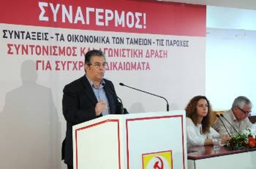 Ο Δημήτρης Κουτσούμπας στο βήμα της χτεσινής εκδήλωσης