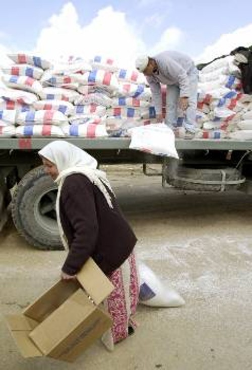 Η βοήθεια σε τρόφιμα είναι απαραίτητη, μετά από τόσες μέρες αποκλεισμού