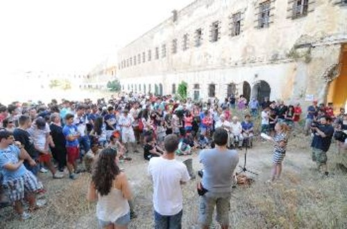 2013, Κρήτη, στις φυλακές Ιτζεδίν