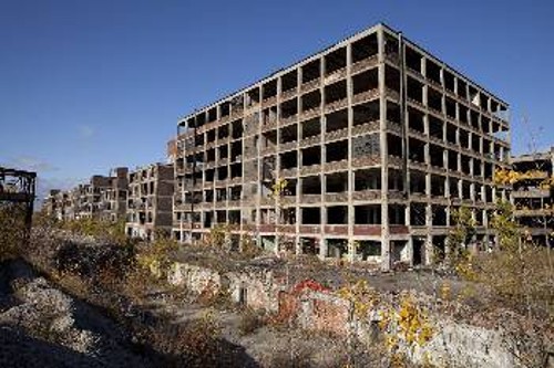 Το εγκαταλειμμένο εργοστάσιο της «Πακάρ»