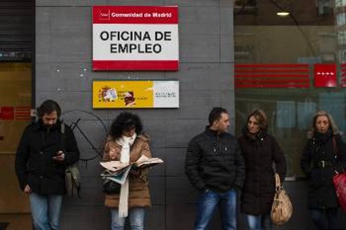 Η ανεργία, η ελαστική εργασία που επεκτείνεται, η δουλειά με ελάχιστα ή καθόλου δικαιώματα θα παραμείνουν για τους Καταλανούς εργαζόμενους ανεξαρτήτως του πώς θα καταλήξουν τα ενδοαστικά παζάρια μετά τις εκλογές