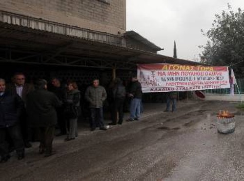 Από την απεργιακή περιφρούρηση των ταξικών δυνάμεων στον ΑΔΜΗΕ στο Ρουφ την Τρίτη