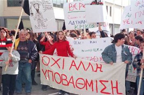 Από διαμαρτυρία για τα προβλήματα που θα προκαλέσει ο προαστιακός, έτσι όπως αποφάσισε η κυβέρνηση να γίνει