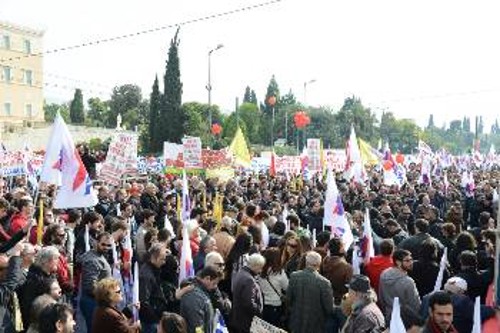 Κόσμος παντού, μέχρις όπου έφτανε το μάτι