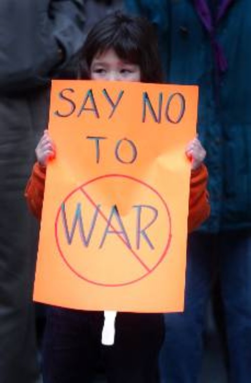 Η πεντάχρονη της φωτογραφίας μετέχει σε αντιπολεμική εκδήλωση στο Σικάγο