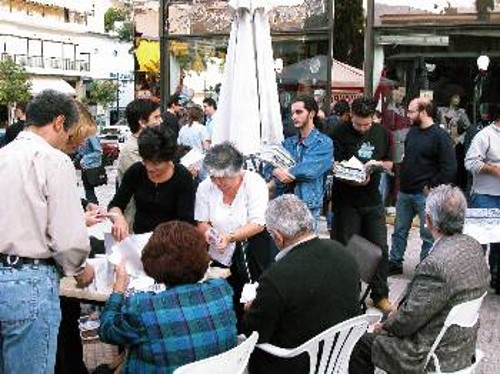 Στο φως της μέρας δίνουν τη μάχη οι Πετρουπολιώτες για να υπερασπίσουν ό,τι κατάκτησαν, ενάντια σε μια βαθιά αντιλαϊκή κυβερνητική πολιτική