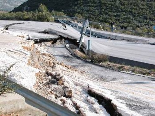 ...ΚΑΙ ΜΕΤΑ Δυο χρόνια μετά, η Εθνική Κορίνθου - Τρίπολης είναι κάπως έτσι... 