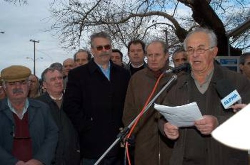 Στιγμιότυπο από τη χτεσινή συγκέντρωση